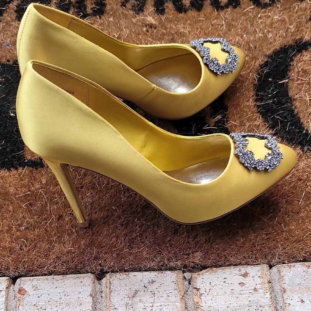 Audrey Brooke Yellow Embellished Heels - Picture 6 of 6